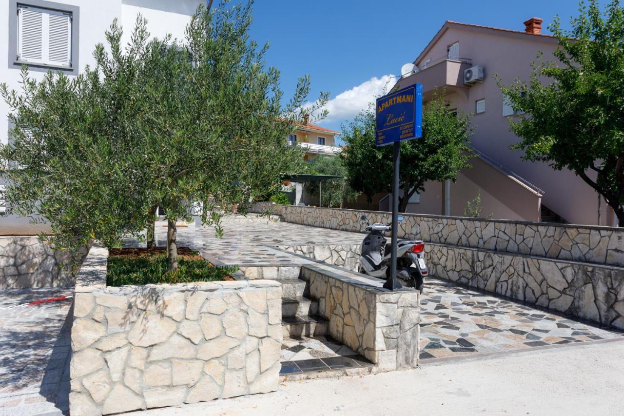 Apartments Lacic Krk Town Luaran gambar