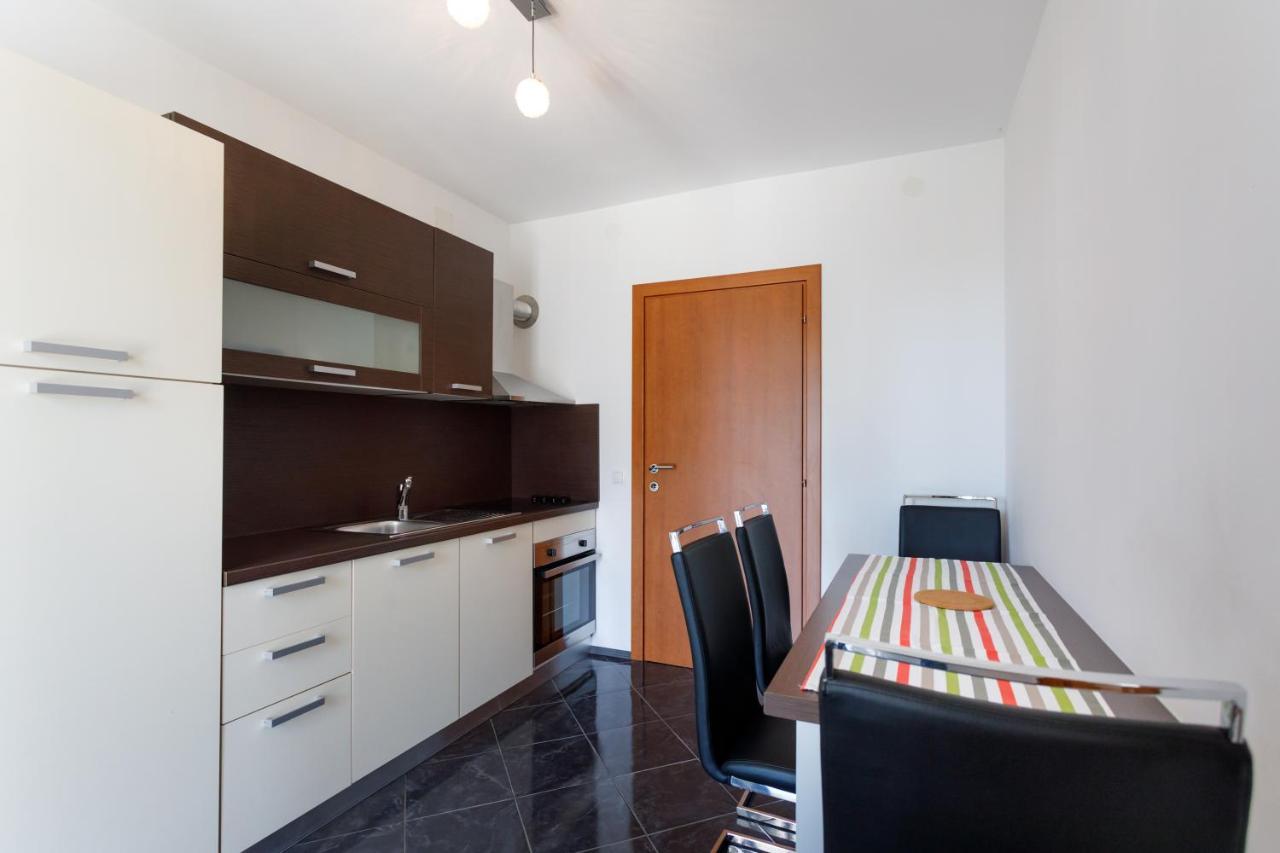 Apartments Lacic Krk Town Luaran gambar